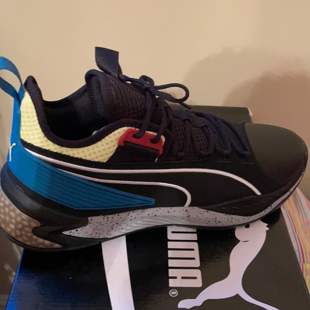NIB Puma tennis shoes size 12